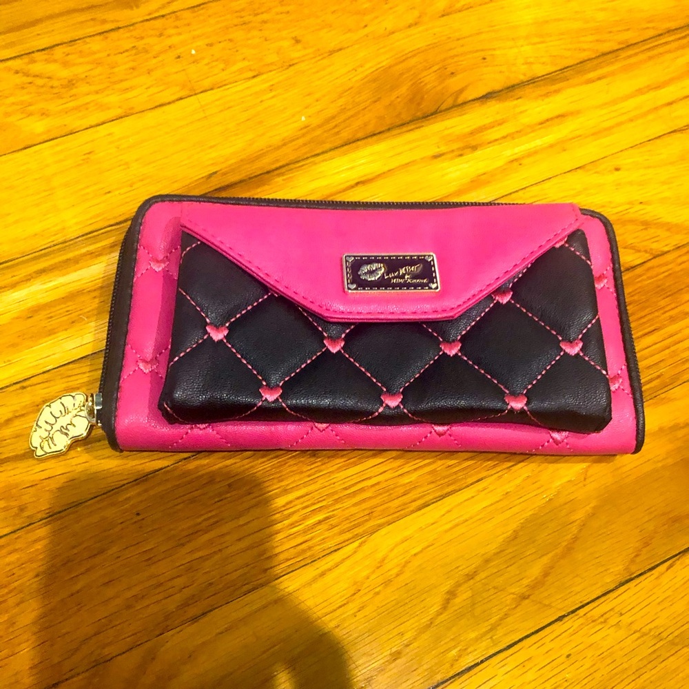 Betsey Johnson pink/black quilted clutch, never used